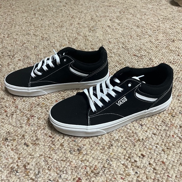 Women’s Vans - Picture 1 of 4